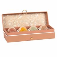 Coffret 4 bougies lumignons parfumées en verre multicolore Maisons du Monde