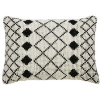 Coussin en laine et coton écru motifs noirs 40x60cm Maisons du Monde