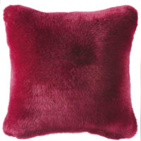 Coussin imitation fourrure rouge 45x45 Maisons du Monde