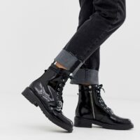 AllSaints - Donita - Bottes de randonnée à lacets en cuir avec boucle - Noir Asos