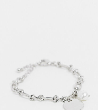 DesignB London - Exclusivité - Bracelet chaîne avec breloque et fausse perle - Argenté Asos