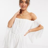 In The Style - Combishort à épaules dénudées flottant - Blanc Asos