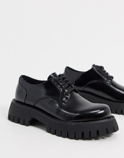 Koi Footwear - Eagle - Chaussures chunky végétaliennes à lacets - Noir Asos