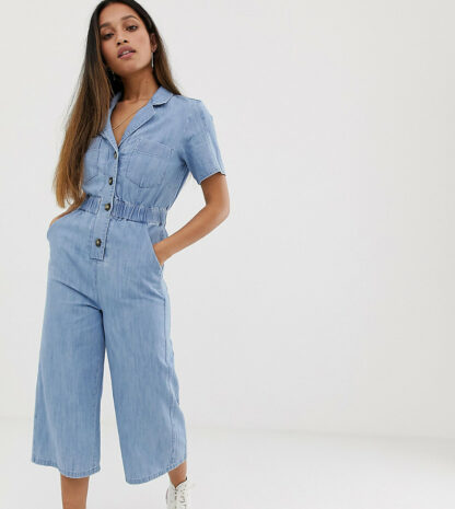 Miss Selfridge Petite - Combinaison en jean style fonctionnel - Délavage moyen-Bleu Asos