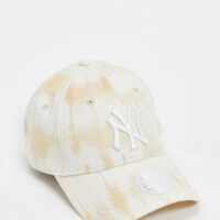 New Era - Exclusivité - 9Forty - Casquette avec broderie NY blanche - Taupe tie and dye-Rose Asos