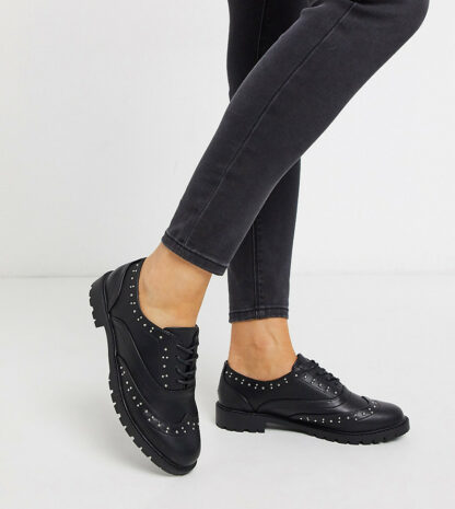 New Look Wide Fit - Chaussures richelieu cloutées - Noir Asos