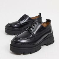 & Other Stories - Mocassins avec semelle chunky et lacets - Noir Asos