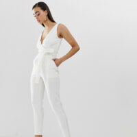 Outrageous Fortune - Combinaison nouée à la taille - Blanc Asos