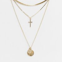 Topshop - Collier multi-rangs avec pendentifs croix et disques - Doré Asos