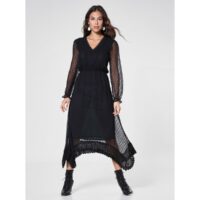 Robe basse asymétrique en dentelle