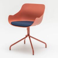 Chaise pivotante en polypropylène avec chevalet avec coussin intégré - Mdd