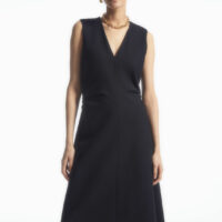 ROBE MIDI ASYMÉTRIQUE FRONCÉE - NOIR - COS