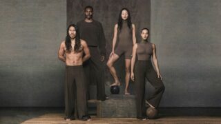 Capsule sportstyle: Optimé squat-proof, Z.N.E. oversize, D4T en superposition. Neutres + maroon. Du studio à la rue.