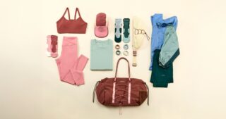 Ekstract, la ligne sport Kiabi: matières recyclées, styles épurés, XS-XXXL et prix doux. Bouger sans pression, avec des essentiels désira…