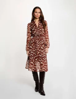 Morgan dévoile Daily Icon: tailoring affûté, robes satinées, denim et mailles tactiles. Couleurs franches, coupes nettes, style facile au…