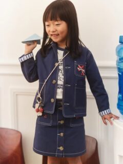 Bonpoint x Maison Kitsuné: capsule enfant preppy, coton bio, coupes nettes, unisexes, palette marine-écru-gris, coffret beauté exclusif.