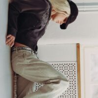 WEEKDAY - Pantalon bootcut ample taille basse - Taupe clair