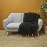 Jeté de canapé surpiqué pompons noir 130x150cm--Noir-The Home Deco Factory