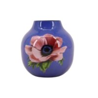Vase en fer laqué violet fleuri