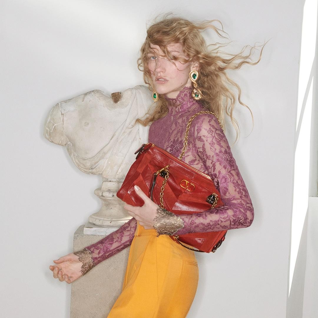 Valentino Pre-Fall 2026: textures, pièces fortes et accessoires iconiques