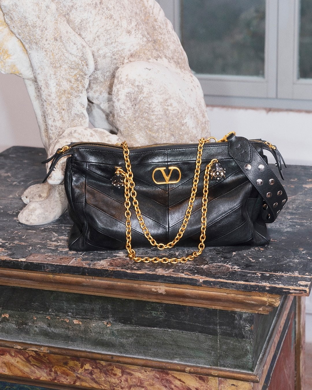 Valentino Pre-Fall 2026: textures, pièces fortes et accessoires iconiques